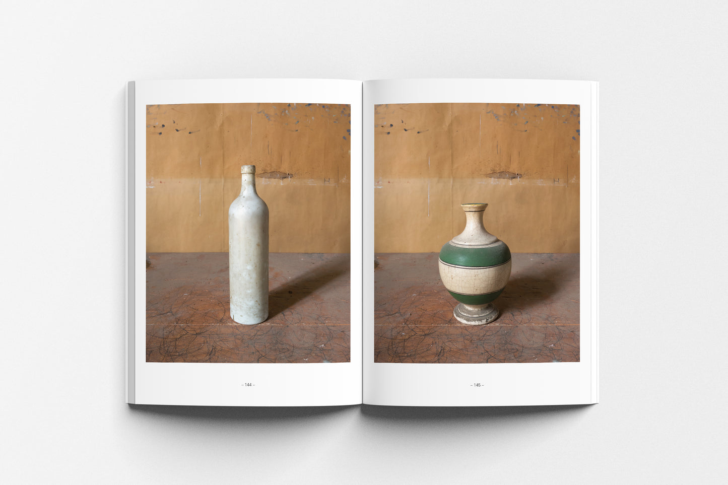 Morandi's Objects. The Complete Archive of Casa Morandi. Wood-Grained Pitcher | Collector's Edition